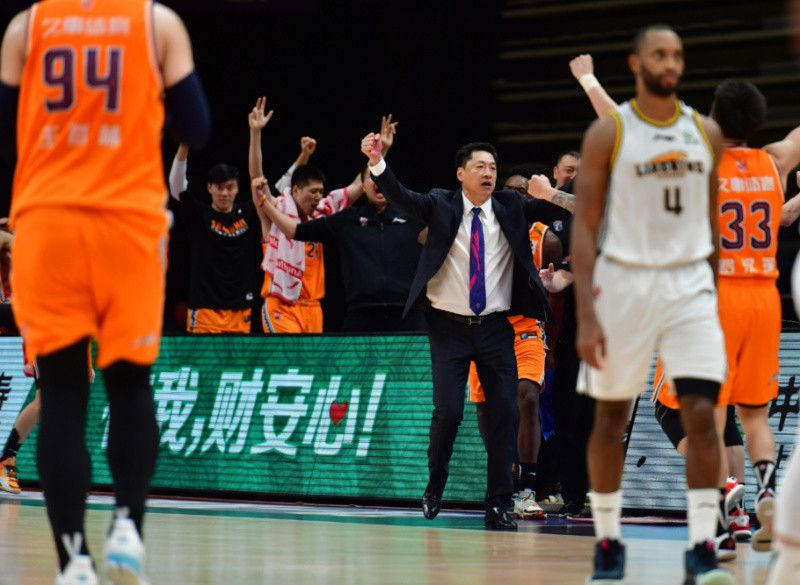 以此同时，拜仁、切尔西、曼联都在关注着迈尼昂。